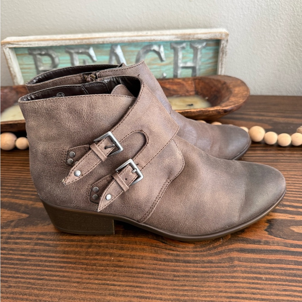 Aerosoles Brown Ankle Boots Double Buckle Moto Low Heel Comfort Size 10 - Picture 2 of 9
